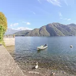 Elena Сasa de vacaciones Mezzegra